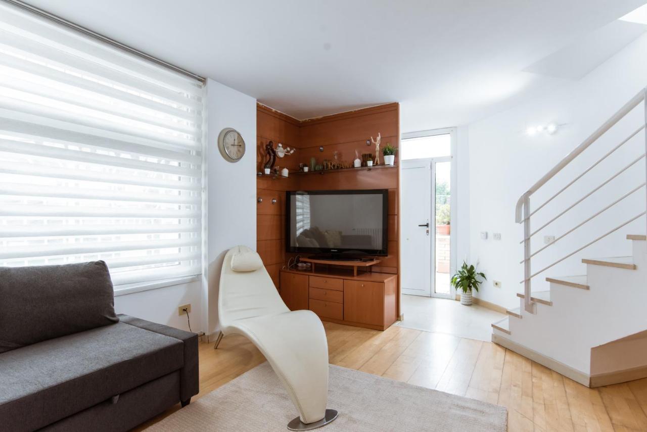 Two Bedroom Townhouse Within 10Min Walk From Beach บาร์เซโลนา ภายนอก รูปภาพ